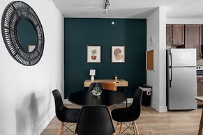 Dallashaus Near Galleria Medical City