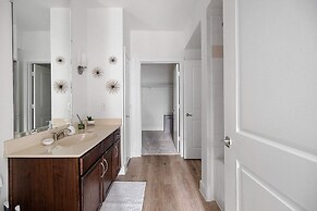 Dallashaus Near Galleria Medical City