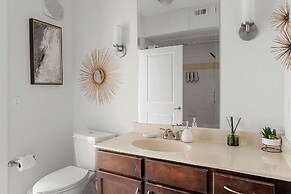 Dallashaus Near Galleria Medical City