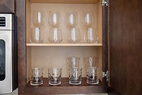 Dallashaus Near Galleria Medical City