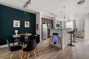 Dallashaus Near Galleria Medical City