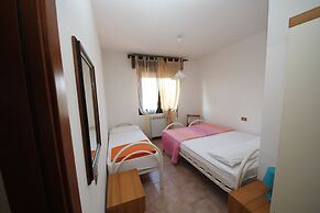 Apartment 150m From the Beach