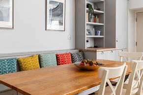 Elegant Georgian Flat in Historic Bath With Garden