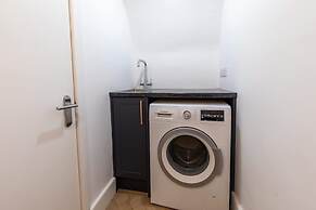 Elegant Georgian Flat in Historic Bath With Garden