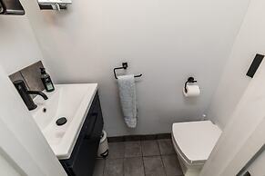 Elegant Georgian Flat in Historic Bath With Garden