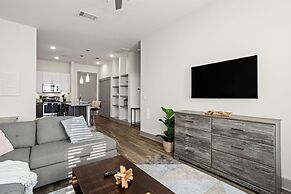 White Rock Lakewood Hideaway Pet-friendly Pool