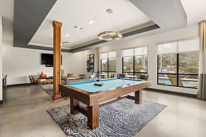 White Rock Lakewood Hideaway Pet-friendly Pool
