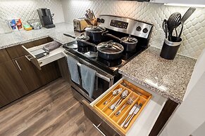 White Rock Lakewood Hideaway Pet-friendly Pool