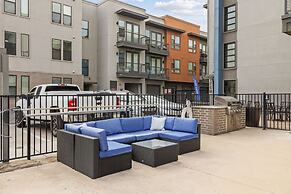 White Rock Lakewood Hideaway Pet-friendly Pool