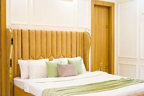 Alaya Stays Miyabi Executive Suite, Elegant 1-BHK Suite With Common Po