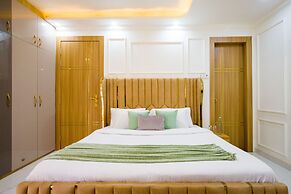 Alaya Stays Miyabi Executive Suite, Elegant 1-BHK Suite With Common Po