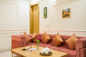 Alaya Stays Miyabi Executive Suite, Elegant 1-BHK Suite With Common Po