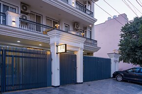 Alaya Stays Miyabi Executive Suite, Elegant 1-BHK Suite With Common Po