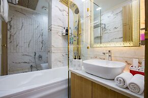 Alaya Stays Miyabi Executive Suite, Elegant 1-BHK Suite With Common Po