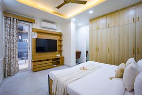 Alaya Stays Miyabi Executive Suite, Elegant 1-BHK Suite With Common Po