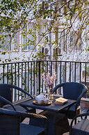 Alaya Stays Miyabi Executive Suite, Elegant 1-BHK Suite With Common Po