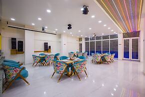 Alaya Stays Miyabi Executive Suite, Elegant 1-BHK Suite With Common Po