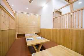 Alaya Stays Miyabi Executive Suite, Elegant 1-BHK Suite With Common Po