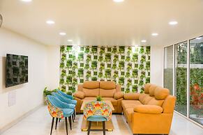 Alaya Stays Miyabi Executive Suite, Elegant 1-BHK Suite With Common Po