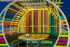 Alaya Stays Miyabi Executive Suite, Elegant 1-BHK Suite With Common Po