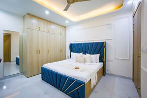 Alaya Stays Miyabi Executive Suite, Elegant 1-BHK Suite With Common Po