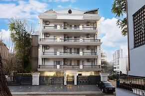 Alaya Stays Miyabi Executive Suite, Elegant 1-BHK Suite With Common Po