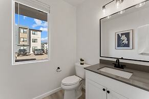 Sand Cove Retreat 5 Bedroom Townhouse