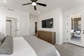 Sand Cove Retreat 5 Bedroom Townhouse