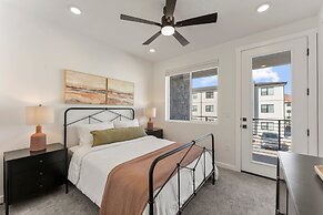 Sand Cove Retreat 5 Bedroom Townhouse