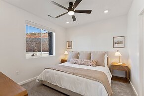 Sand Cove Retreat 5 Bedroom Townhouse