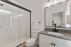 Sand Cove Retreat 5 Bedroom Townhouse