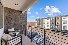 Sand Cove Retreat 5 Bedroom Townhouse