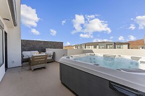 Sand Cove Retreat 5 Bedroom Townhouse