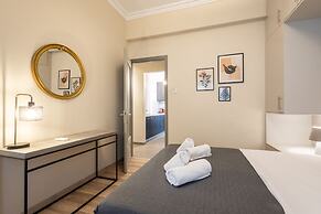 2-bedroom Retreat Just Steps From the Sea