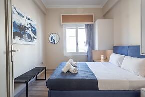 2-bedroom Retreat Just Steps From the Sea