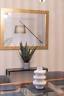 2-bedroom Retreat Just Steps From the Sea