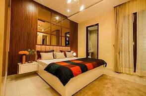 Premium Service Flats