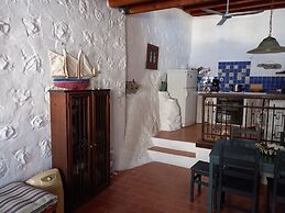 Traditional 2 Bd Chora House Patmos