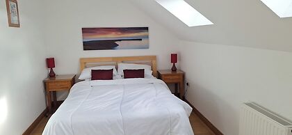 Countryside Cottage in Swansea Near Gower