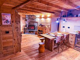 Modern Family Chalet Stunning Mountain