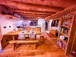 Modern Family Chalet Stunning Mountain