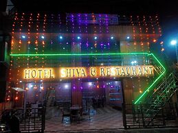 Hotel Shiva & is