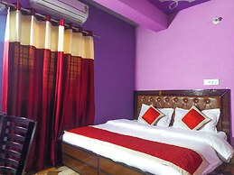 Hotel Shiva & is