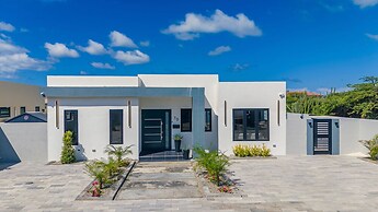 La Perla 2br2ba Home w Private Pool Patio BBQ