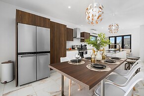 La Perla 2br2ba Home w Private Pool Patio BBQ