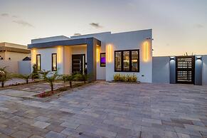 La Perla 2br2ba Home w Private Pool Patio BBQ