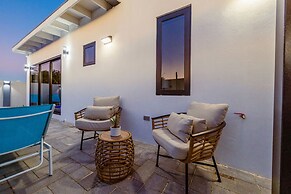La Perla 2br2ba Home w Private Pool Patio BBQ