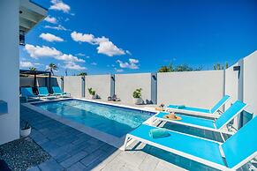 La Perla 2br2ba Home w Private Pool Patio BBQ