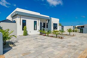 La Perla 2br2ba Home w Private Pool Patio BBQ