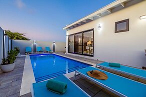 La Perla 2br2ba Home w Private Pool Patio BBQ